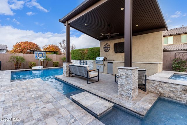 20243 E RAVEN Drive, Queen Creek, AZ 85142