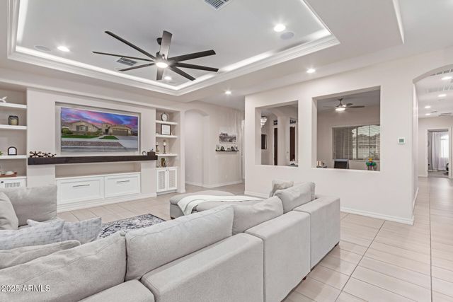 20243 E RAVEN Drive, Queen Creek, AZ 85142