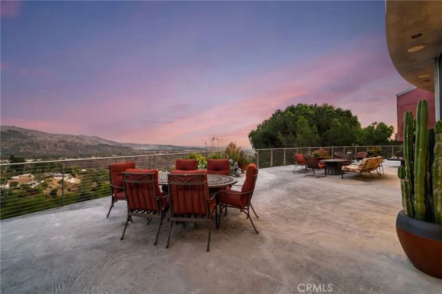 10182 Cowan Heights Drive, North Tustin, CA 92705