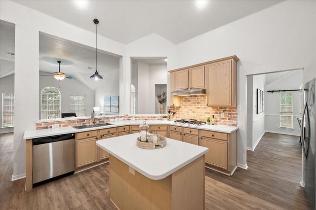 106 Rolling Rock Drive, Trophy Club, TX 76262