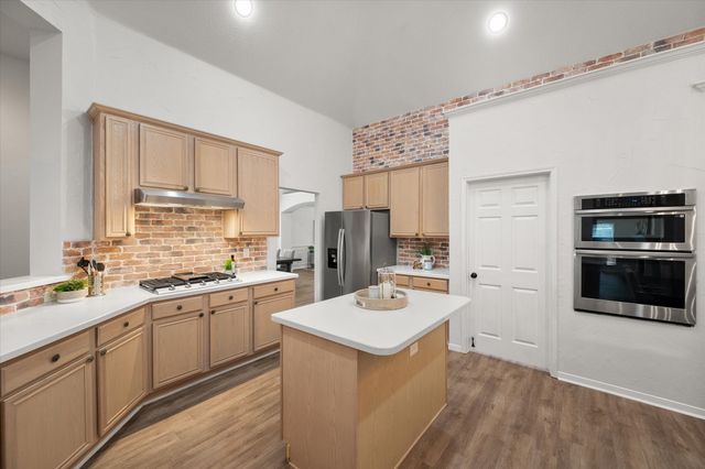 106 Rolling Rock Drive, Trophy Club, TX 76262