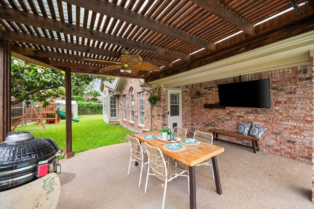 106 Rolling Rock Drive, Trophy Club, TX 76262