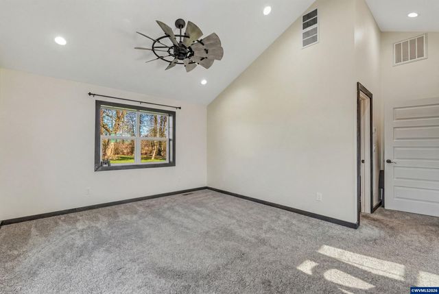 24291 SW Rogers Rd, Sheridan, OR 97378
