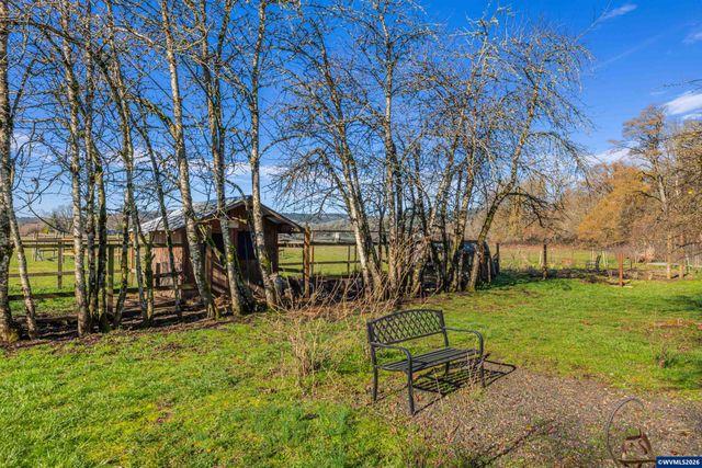 24291 SW Rogers Rd, Sheridan, OR 97378