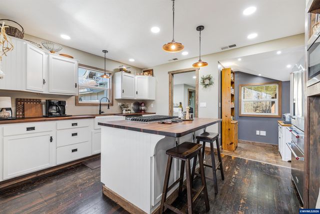 24291 SW Rogers Rd, Sheridan, OR 97378