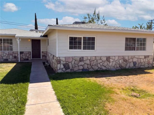 695 N Pepper Avenue, Rialto, CA 92376