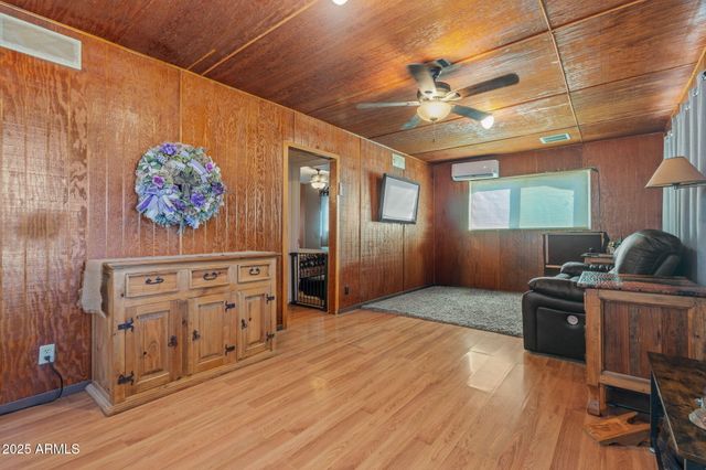 732 E HONDA BOW Road, Phoenix, AZ 85086