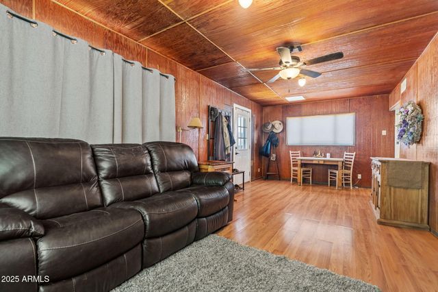 732 E HONDA BOW Road, Phoenix, AZ 85086