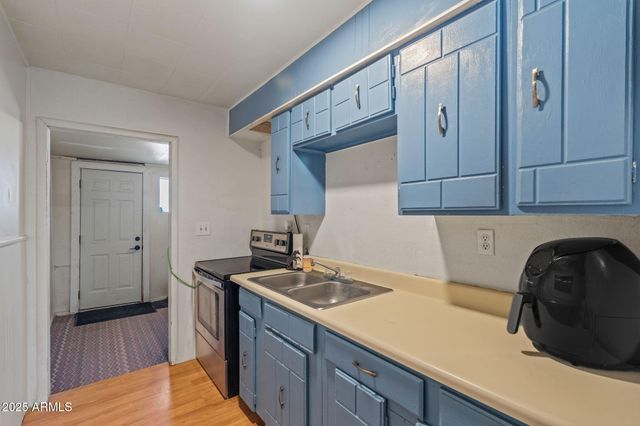 732 E HONDA BOW Road, Phoenix, AZ 85086