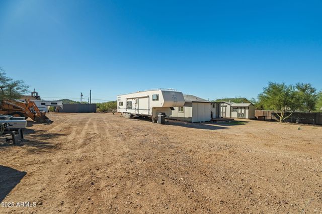 732 E HONDA BOW Road, Phoenix, AZ 85086