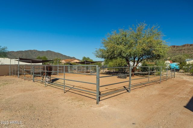 732 E HONDA BOW Road, Phoenix, AZ 85086