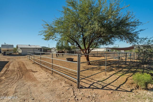 732 E HONDA BOW Road, Phoenix, AZ 85086