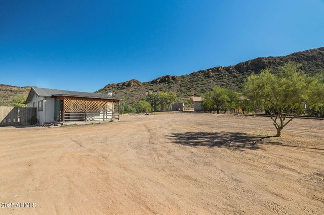 732 E HONDA BOW Road, Phoenix, AZ 85086