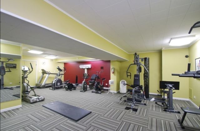 6833 N Kedzie Avenue 914, Chicago, IL 60645