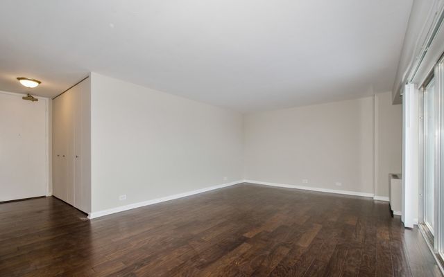 6833 N Kedzie Avenue 914, Chicago, IL 60645