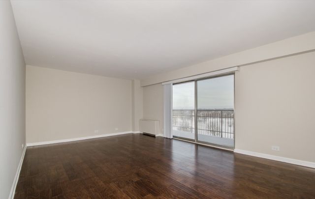 6833 N Kedzie Avenue 914, Chicago, IL 60645
