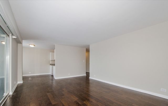 6833 N Kedzie Avenue 914, Chicago, IL 60645