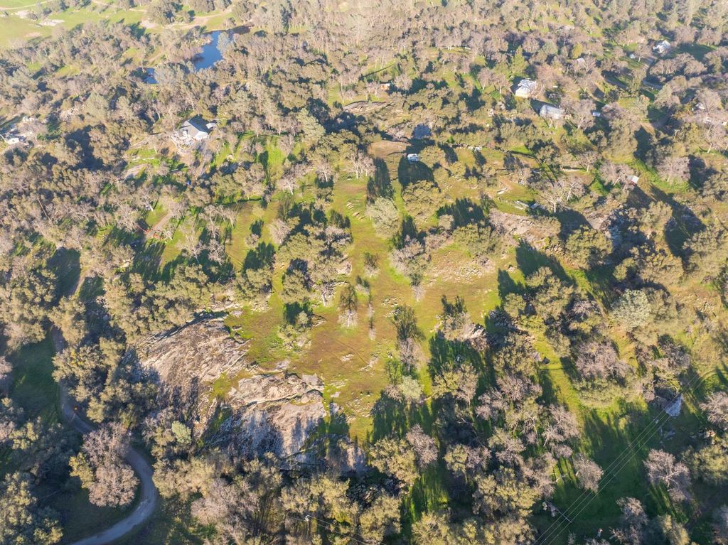 Image 4 of property listing at 1234 Prather, Prather, CA 93651