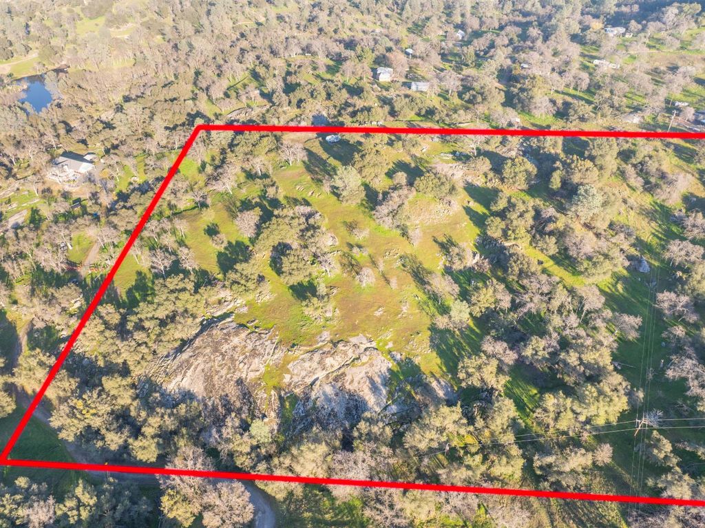 Image 5 of property listing at 1234 Prather, Prather, CA 93651
