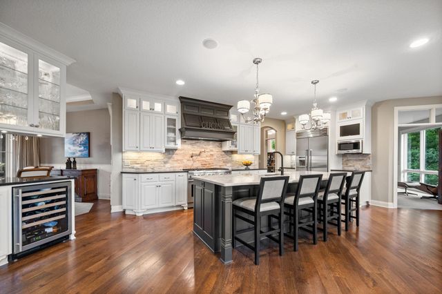 15510 53rd Avenue N, Plymouth, MN 55446