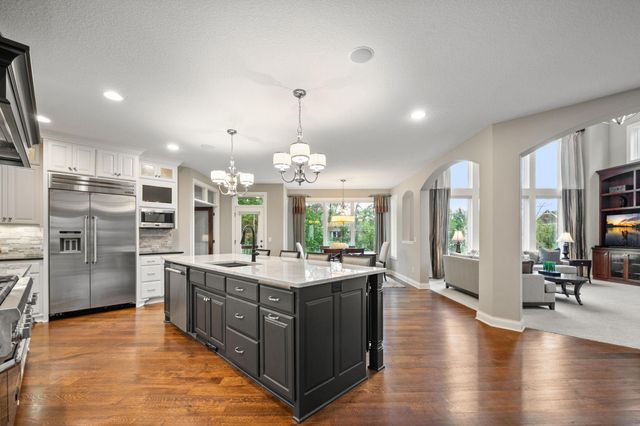15510 53rd Avenue N, Plymouth, MN 55446