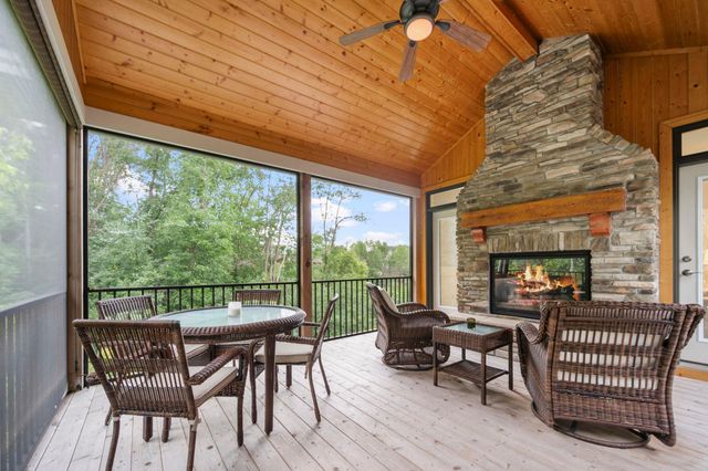 15510 53rd Avenue N, Plymouth, MN 55446