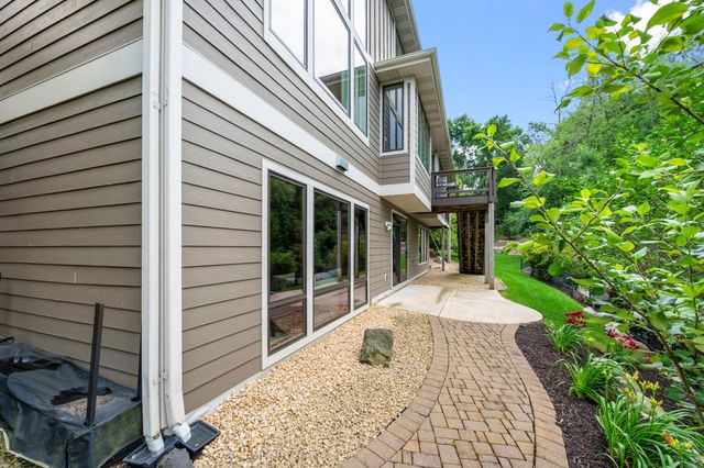 15510 53rd Avenue N, Plymouth, MN 55446