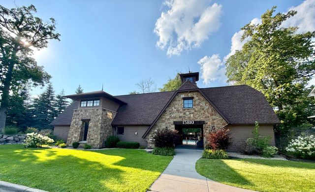 15510 53rd Avenue N, Plymouth, MN 55446
