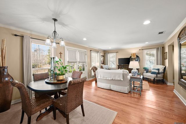 1385 Lobdell Ave, Baton Rouge, LA 70806