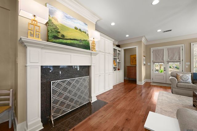 1385 Lobdell Ave, Baton Rouge, LA 70806