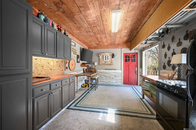 1385 Lobdell Ave, Baton Rouge, LA 70806