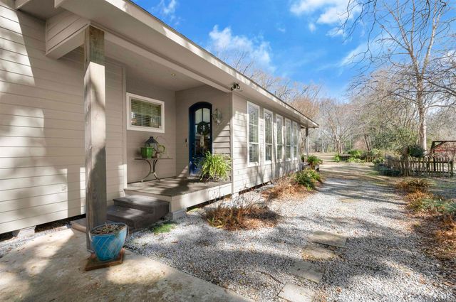 1385 Lobdell Ave, Baton Rouge, LA 70806