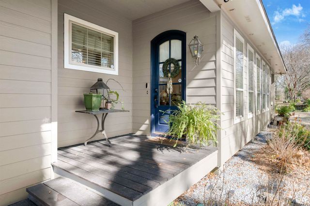 1385 Lobdell Ave, Baton Rouge, LA 70806