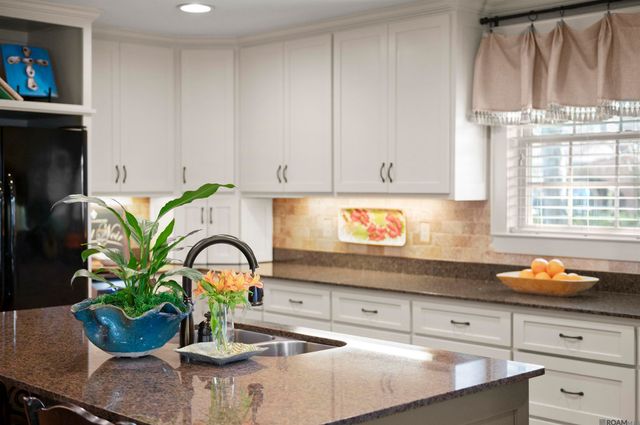 1385 Lobdell Ave, Baton Rouge, LA 70806