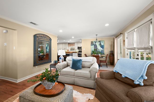 1385 Lobdell Ave, Baton Rouge, LA 70806