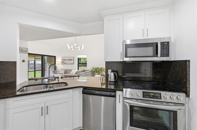 5 Via De Casas Sur 105, Boynton Beach, FL 33426