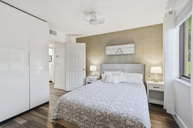 5 Via De Casas Sur 105, Boynton Beach, FL 33426