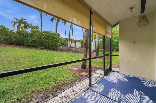 5 Via De Casas Sur 105, Boynton Beach, FL 33426