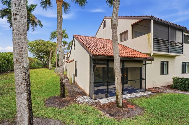 5 Via De Casas Sur 105, Boynton Beach, FL 33426