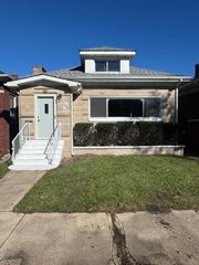 2704 W 15th Avenue, Gary, IN 46404