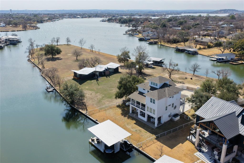 513 Oleander DR, Granite Shoals, TX 78654
