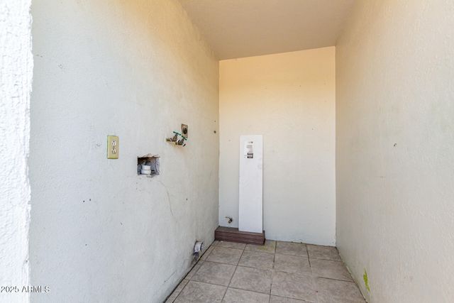 9222 S MONTEZUMA Street, Phoenix, AZ 85041