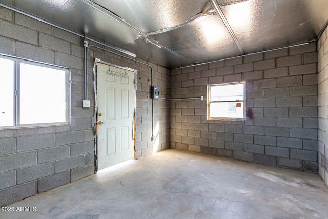 9222 S MONTEZUMA Street, Phoenix, AZ 85041