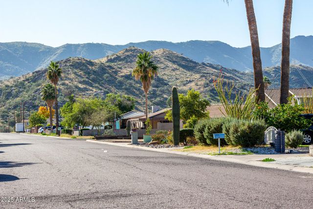 9222 S MONTEZUMA Street, Phoenix, AZ 85041