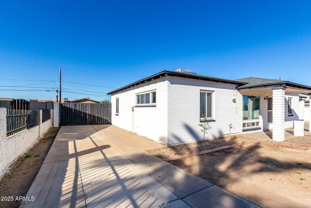 9222 S MONTEZUMA Street, Phoenix, AZ 85041