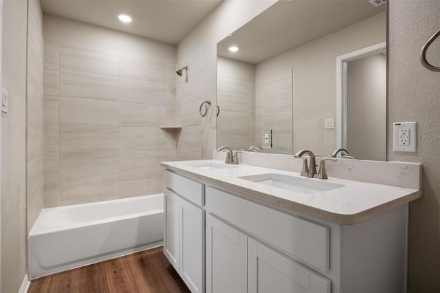 202 Fairmeadow Downs DR, Hutto, TX 78634