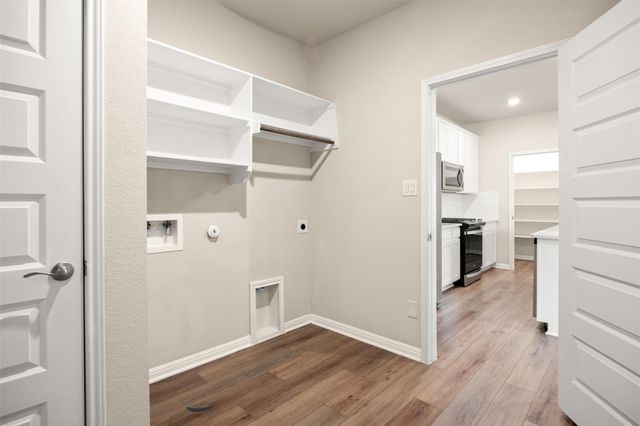 202 Fairmeadow Downs DR, Hutto, TX 78634