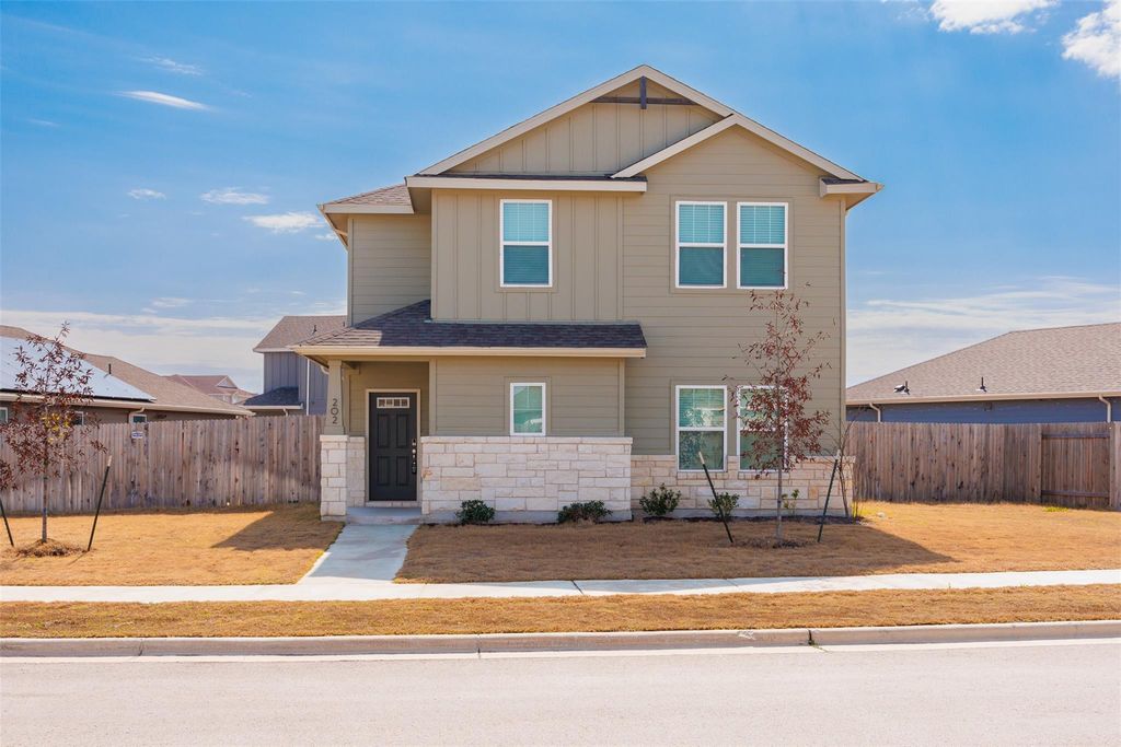 202 Fairmeadow Downs DR, Hutto, TX 78634
