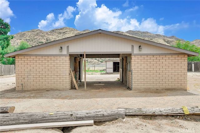 582 Wesley, Banning, CA 92220