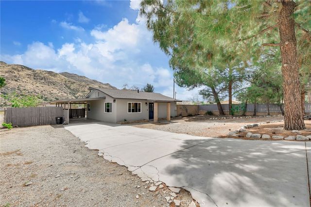 582 Wesley, Banning, CA 92220